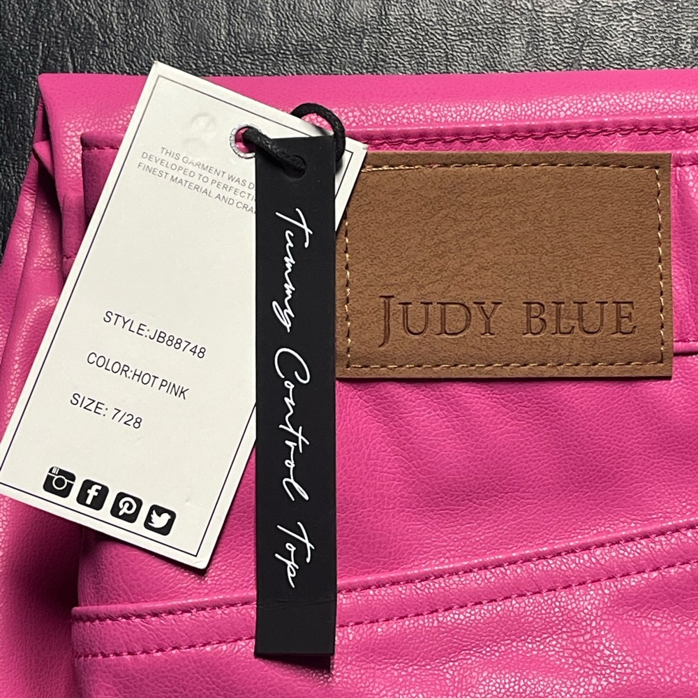 Judy blue faux leather tummy hot pink